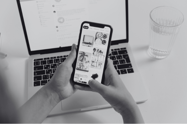 Brand Design & Social Media